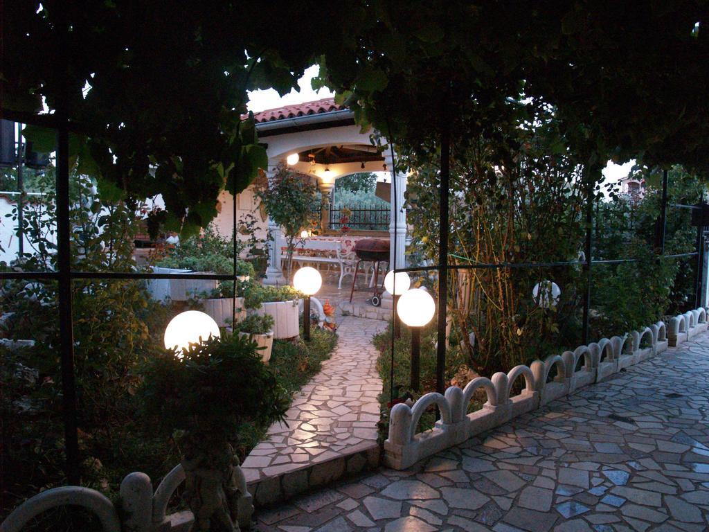Apartments Anamarija Medulin Exterior photo
